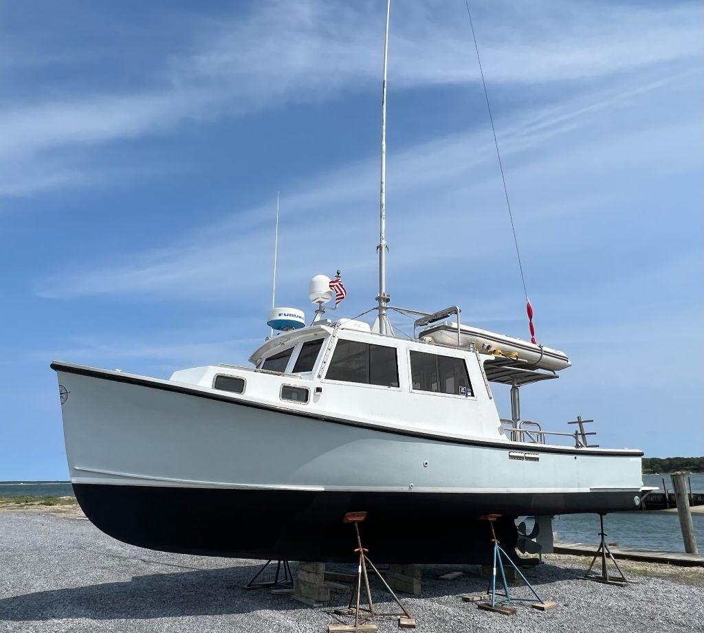 32' BHM Greenstick Tuna Fishing Boat 1988 - Yanmar 440 HP