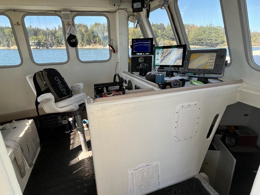 43' Daniels Head Novi Lobster Boat 2004 Cummins 405 HP Midcoast