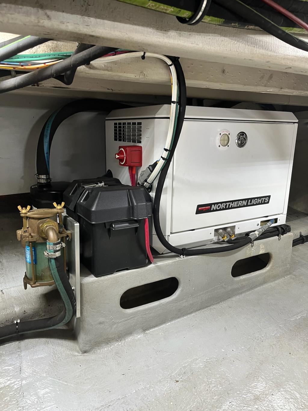 43' Daniels Head Novi Lobster Boat 2004 Cummins 405 HP Midcoast