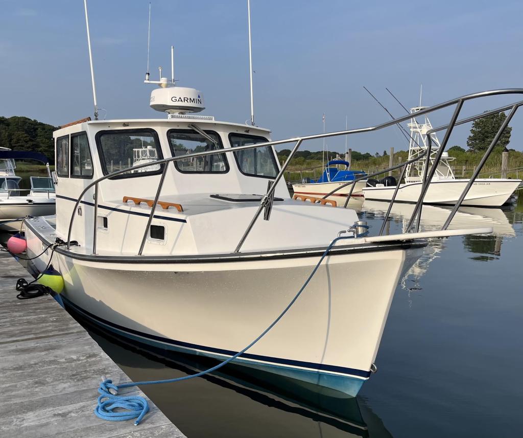 26' General Marine 1996 Downeast Cruiser For Sale - Volvo 200 HP