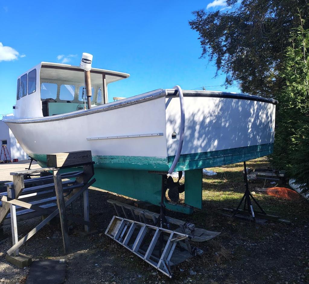 32' BHM 1989 Lobster Boat For Sale - John Deere 140 HP