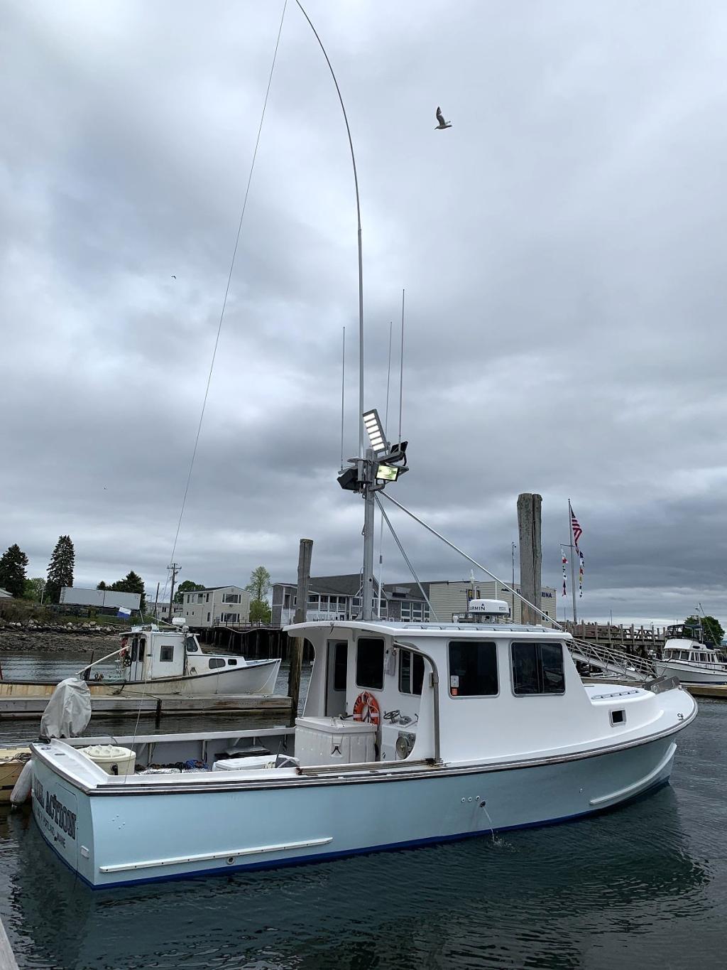 37' Duffy 2000 Hard Chine Sportfish Tuna Boat - SOLD