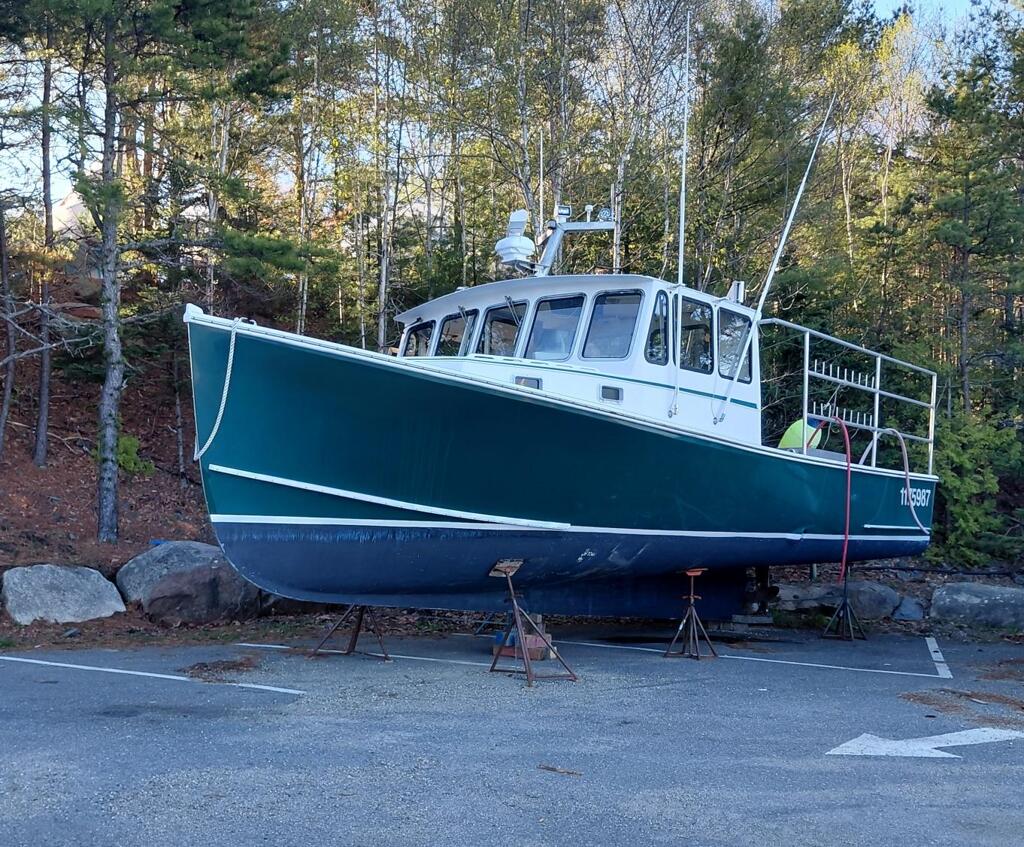 40' H&H Lobster Boat 2005 For Sale - John Deere 550 HP