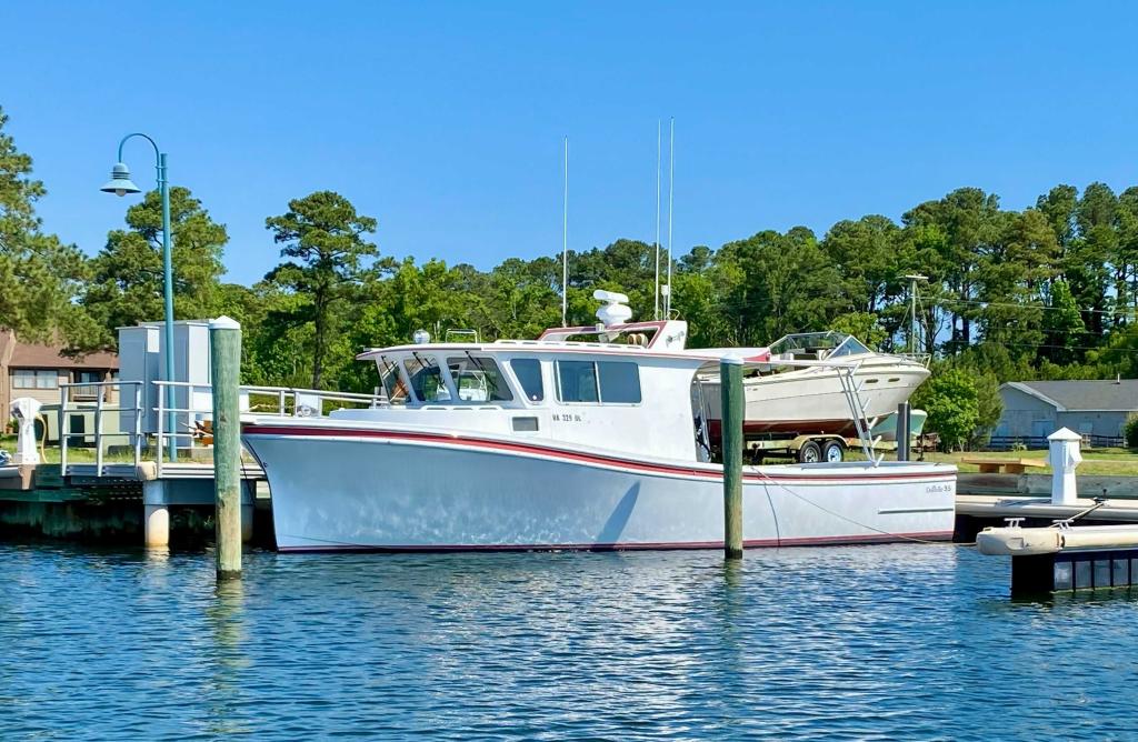 35' Donelle Lobster Sportfish Boat 2002 For Sale - Cummins 370 HP