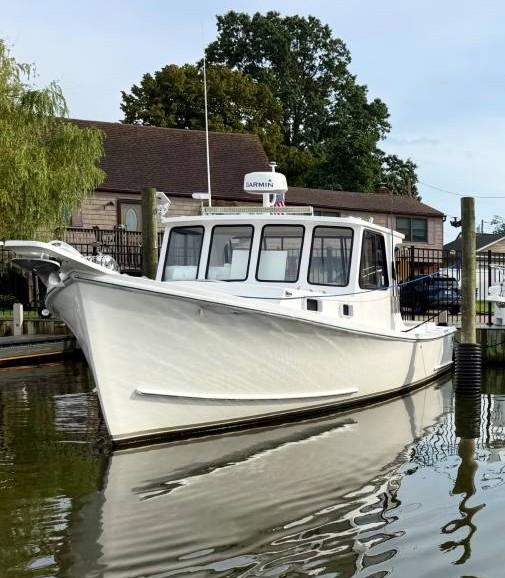 28' BHM Downeast Sportfish 1985 For Sale - Cummins 330 HP