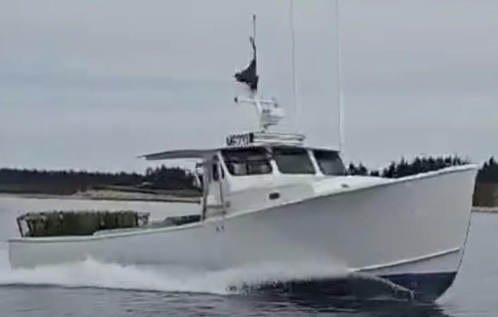 42' Bruno Lobster Boat 1979 For Sale - Cummins 405 HP